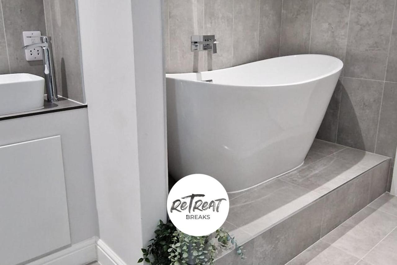 Retreat Breaks - 3 Bedroom Penthouse - Holbeck Leeds *