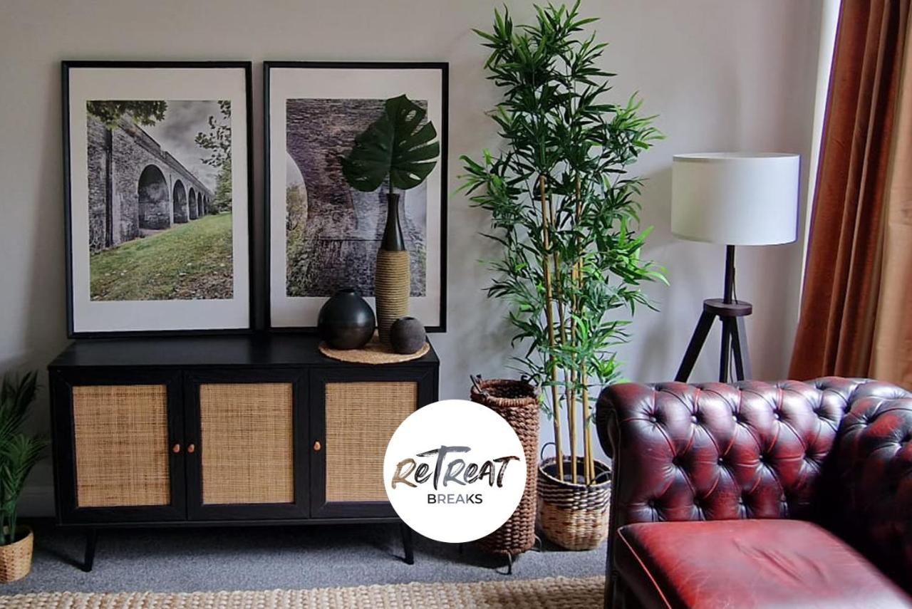 Retreat Breaks - 3 Bedroom Penthouse - Holbeck Leeds *