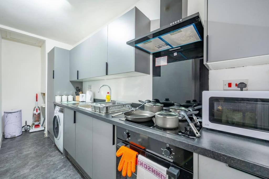 *f6gh For Your Relaxed & Cosy + Free Parking & Wifi Leeds (West Yorkshire)