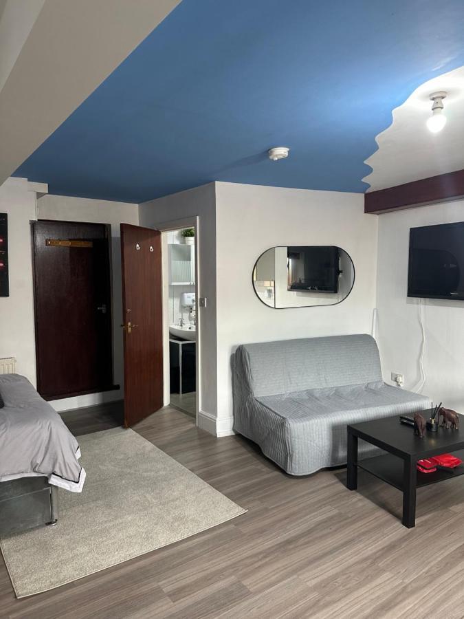 Modern Studio Close To Leeds Centre Apartment *