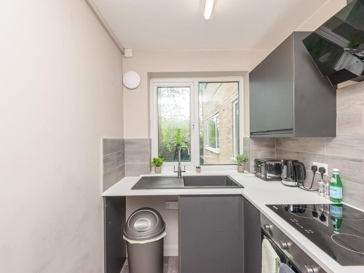 Apartment Pass The Keys Couples Haven On The Banks Of The River Aire Leeds (West Yorkshire)