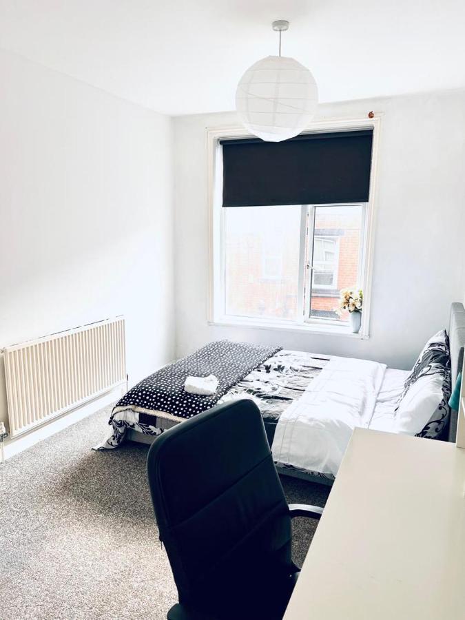 Private Close To Leeds And Centre Leeds (West Yorkshire)