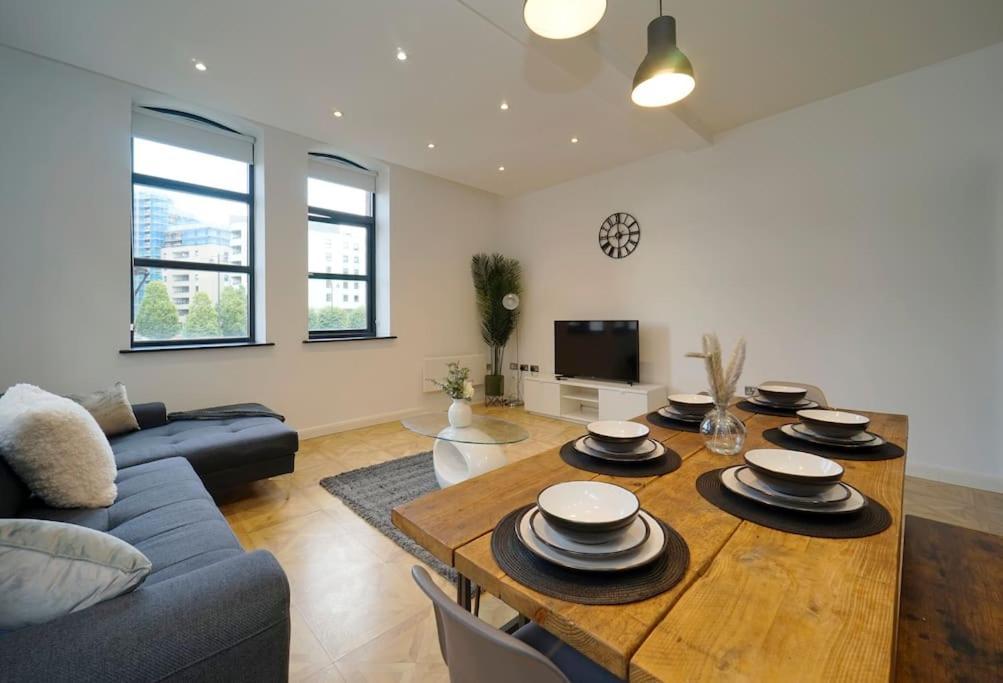 Stylish & Elegant Centre Apartment *