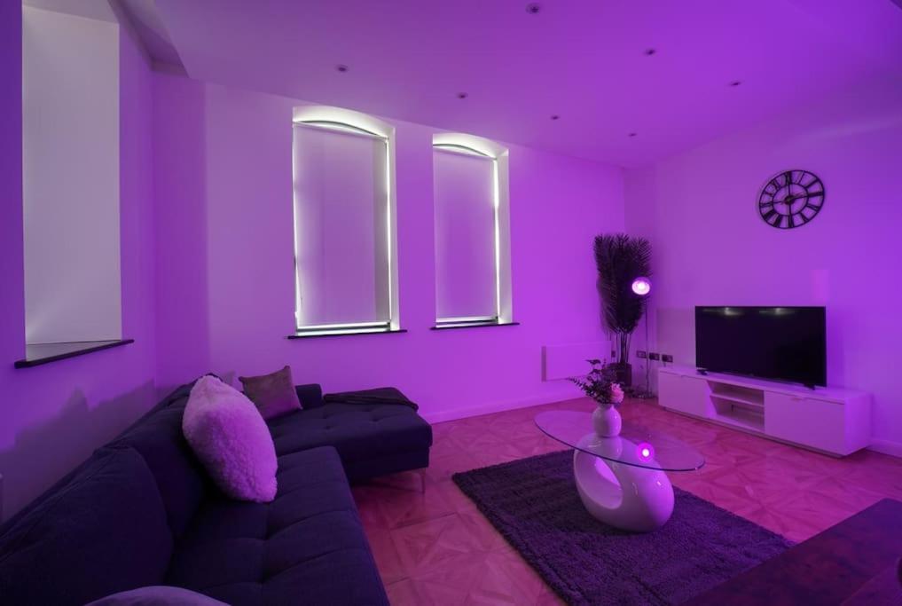 Stylish & Elegant Centre Leeds (West Yorkshire)
