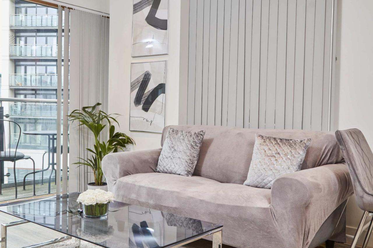 Deluxe Modern & Free Secure Parking! Leeds (West Yorkshire)
