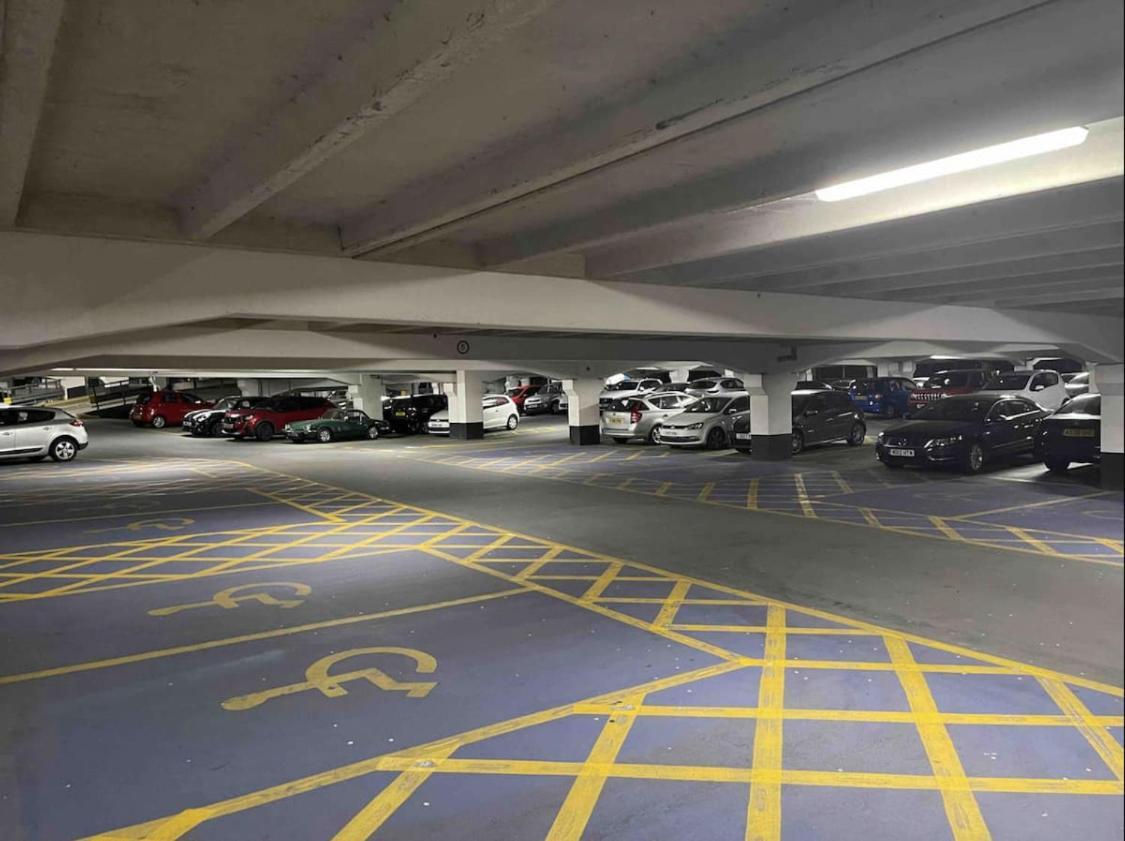 Apartment Deluxe Modern & Free Secure Parking! Leeds (West Yorkshire)