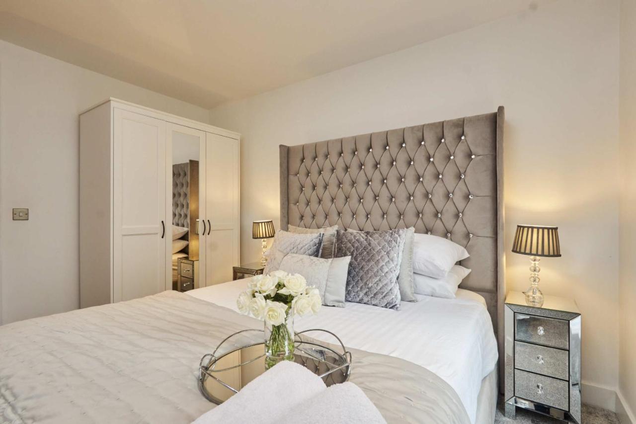 Apartment Deluxe Modern & Free Secure Parking! *