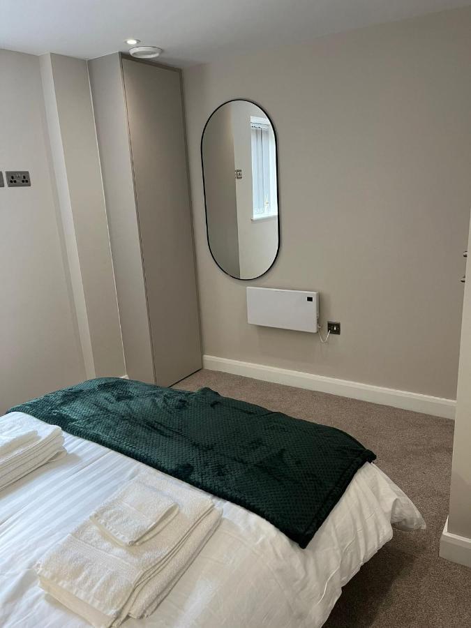 Apartment Tib Investments, Centenary House, 53 North St
