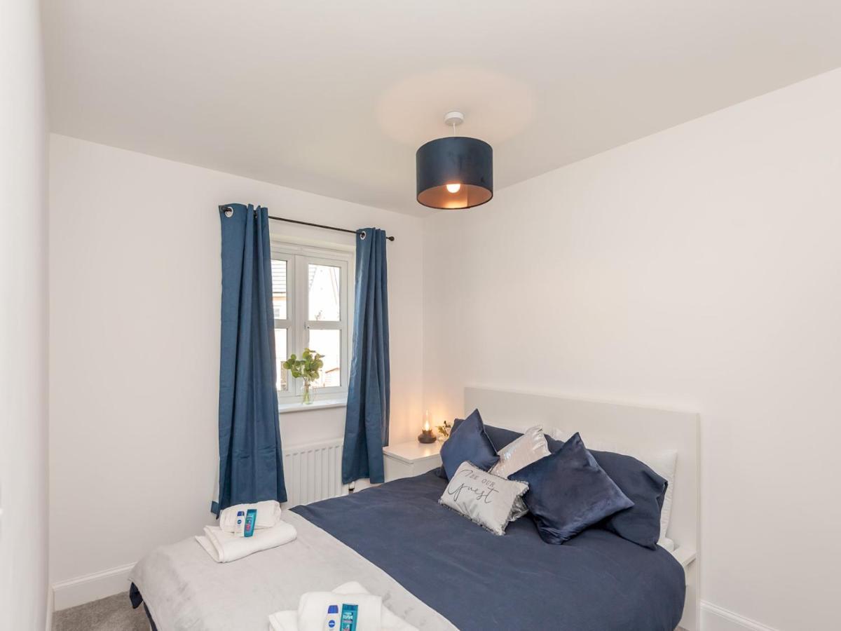 Pass The Keys Bramhope Haven - New Next To Golden Acre Park Holiday home *