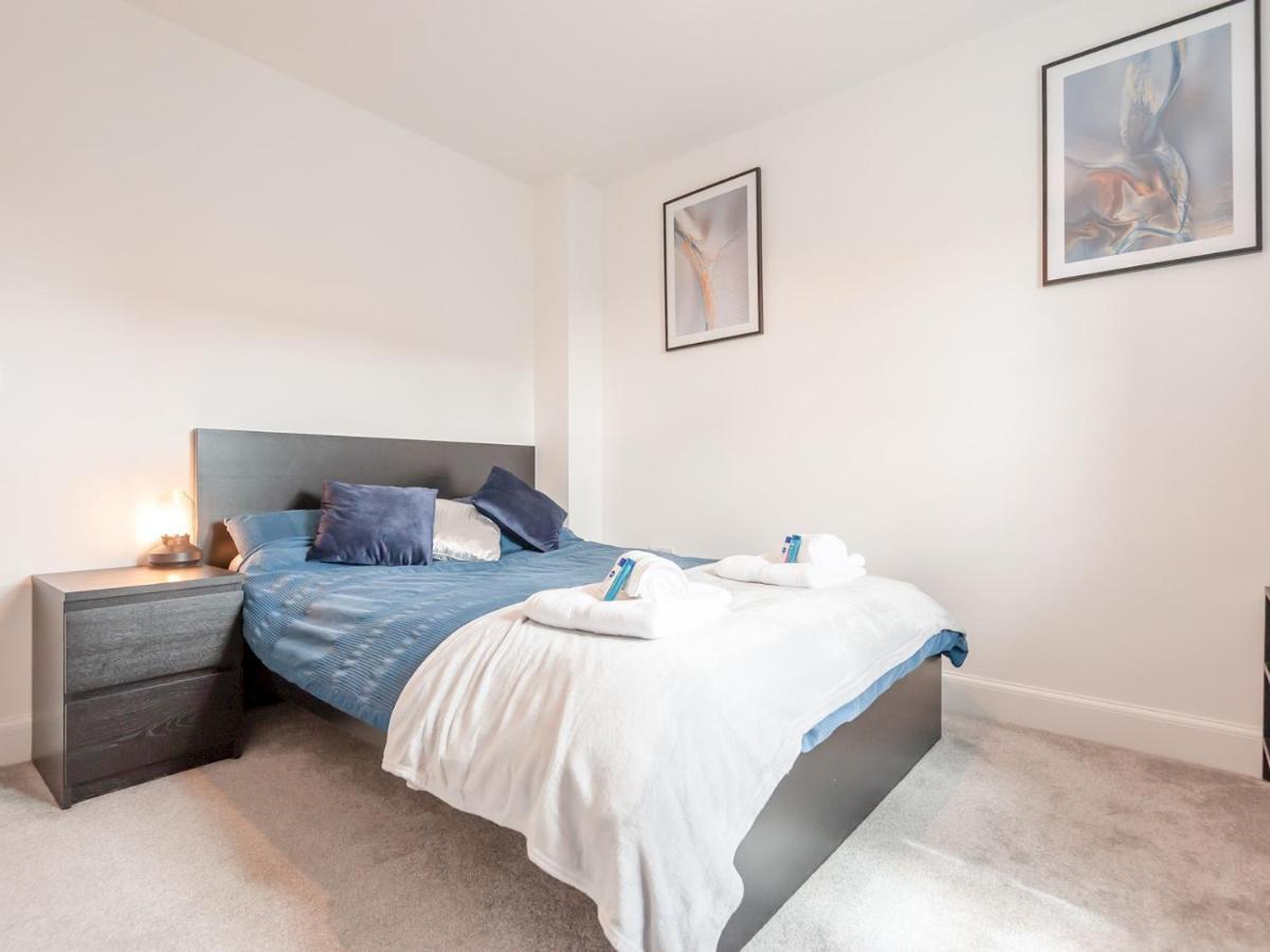Pass The Keys Bramhope Haven - New Next To Golden Acre Park *