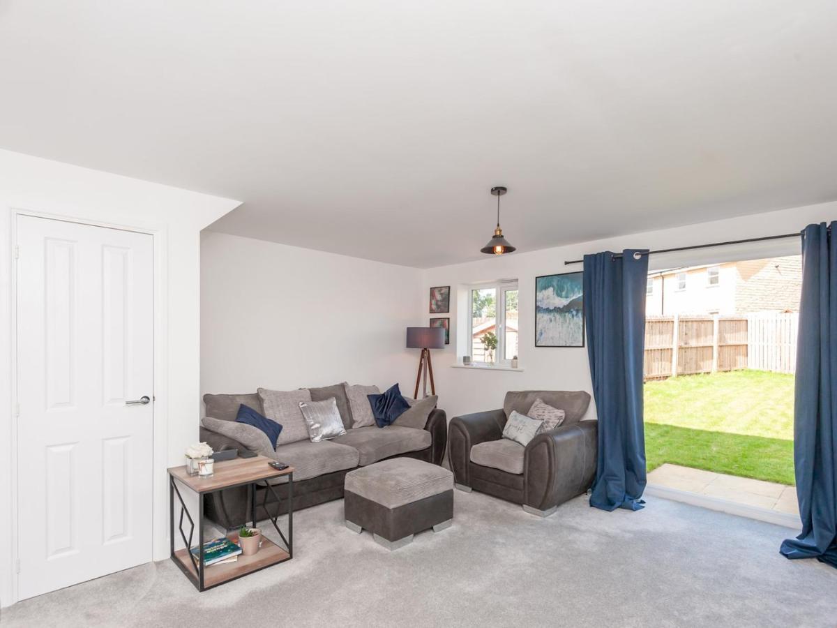 Pass The Keys Bramhope Haven - New Next To Golden Acre Park *