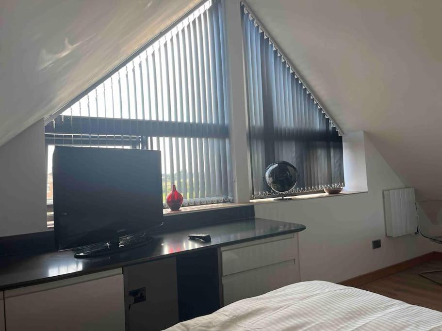 The Pump House Hot Tub Retreat Outskirts Of Leeds * Leeds (West Yorkshire)
