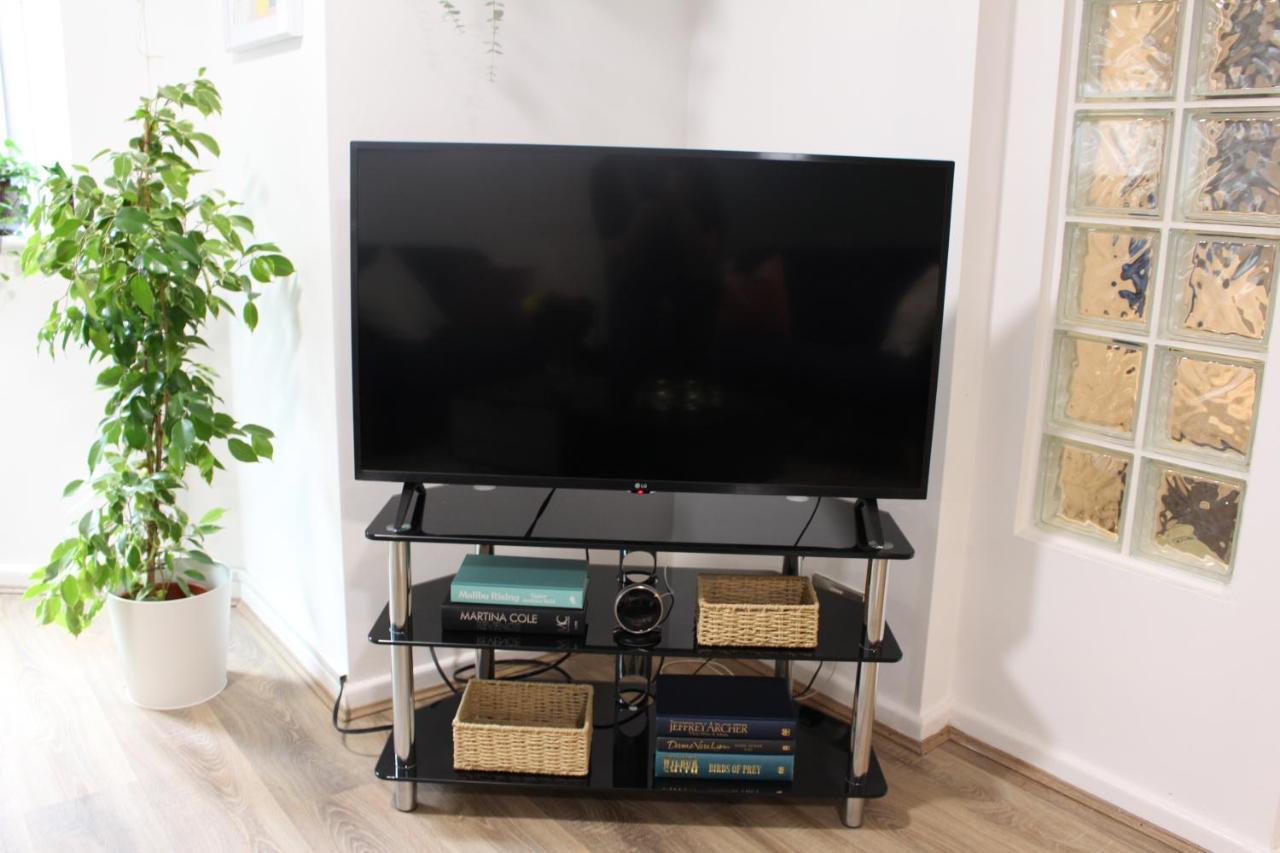 Flat 1, Westhill Leeds (West Yorkshire)