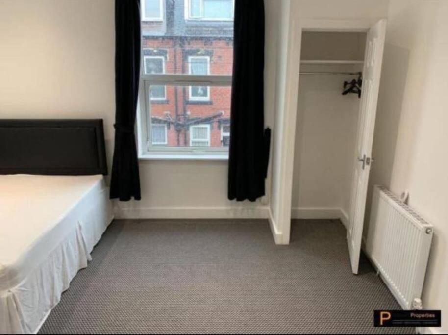 Make Yourself At Home! 34aa * Leeds (West Yorkshire)