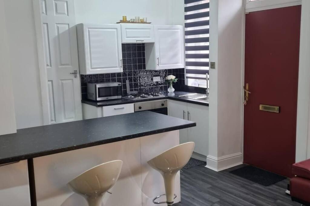 Be Our Guest! Stylish-free Parking-central Location * Leeds (West Yorkshire)