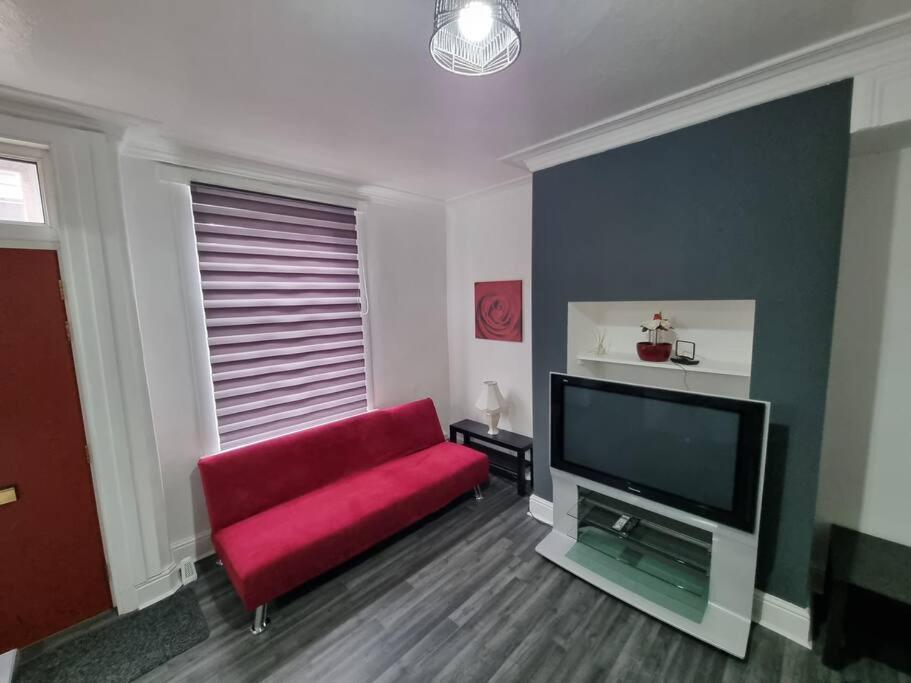 Be Our Guest! Stylish-free Parking-central Location Apartment Leeds (West Yorkshire)