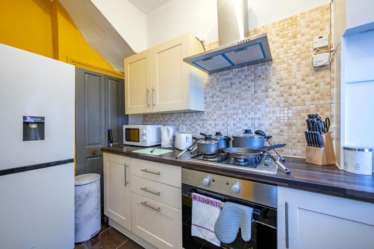 *1es* For Your Relaxed & Cosy + Free Parking + Free Fast Wifi * Leeds (West Yorkshire)