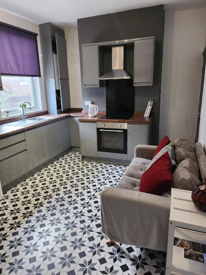 Wonderful, Woodville, Comfortable, Budget, Friendly Guest house *