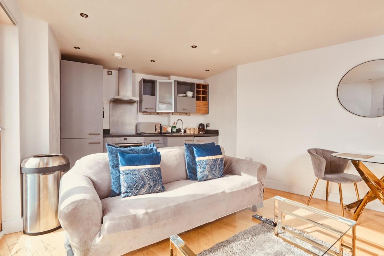 Apartment Modern Deluxe Leeds Dock Free Secure Parking *