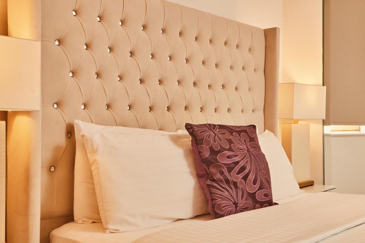 Apartment Modern Deluxe Leeds Dock Free Secure Parking