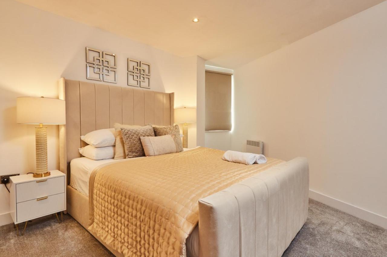 Apartment Modern Leeds Dock &free Secure Parking!