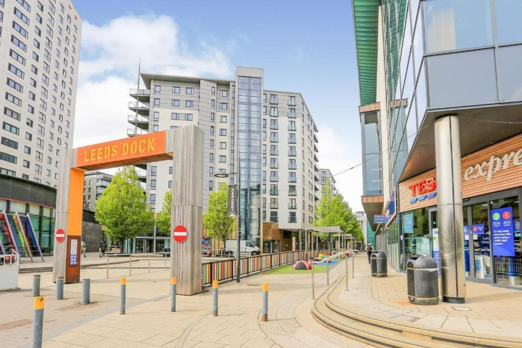 Modern Leeds Dock &free Secure Parking! Leeds (West Yorkshire)