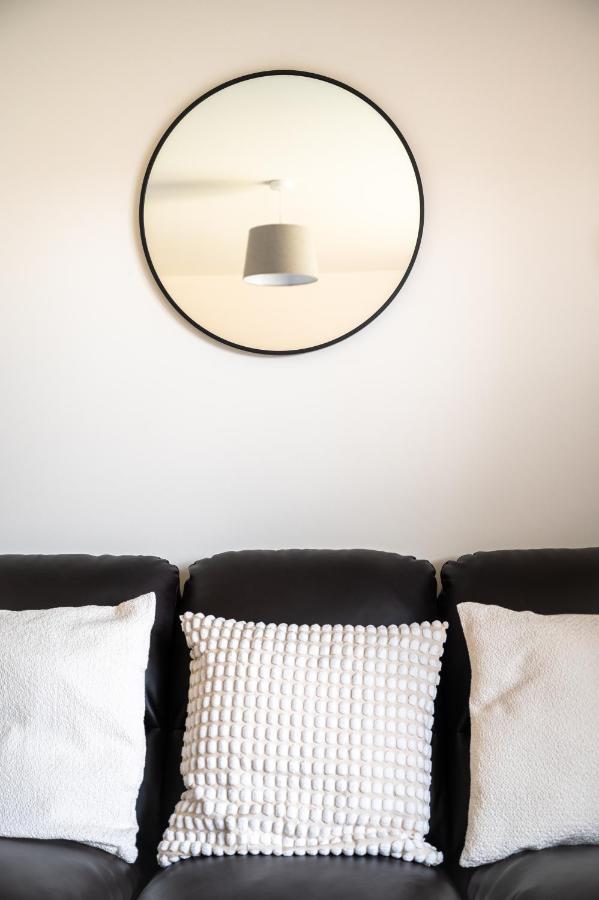 Wykebeck Mount By Our Short Stunning New Build With Plenty Of Free Parking And Fast Wifi *