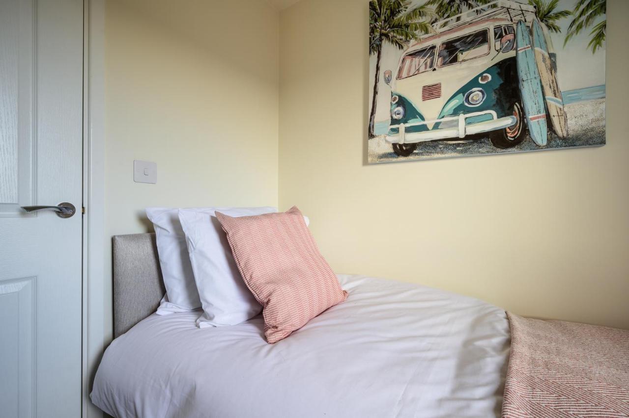 Wykebeck Mount By Our Short Stunning New Build With Plenty Of Free Parking And Fast Wifi