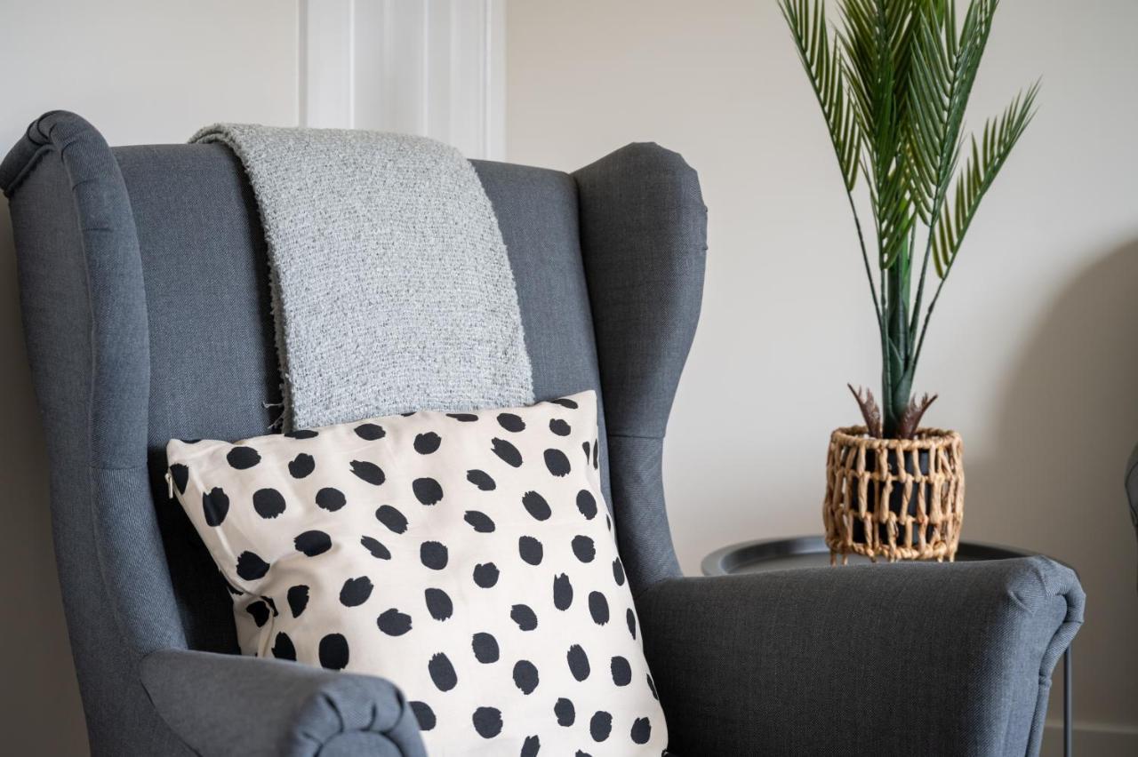 Wykebeck Mount By Our Short Stunning New Build With Plenty Of Free Parking And Fast Wifi *