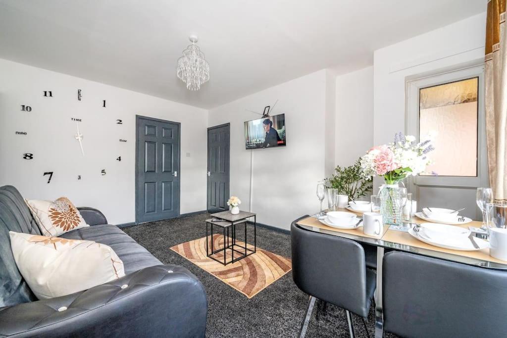 *2s6g* For Your Relaxed & Cosy + Free Parking + Free Fast Wifi * Leeds (West Yorkshire)