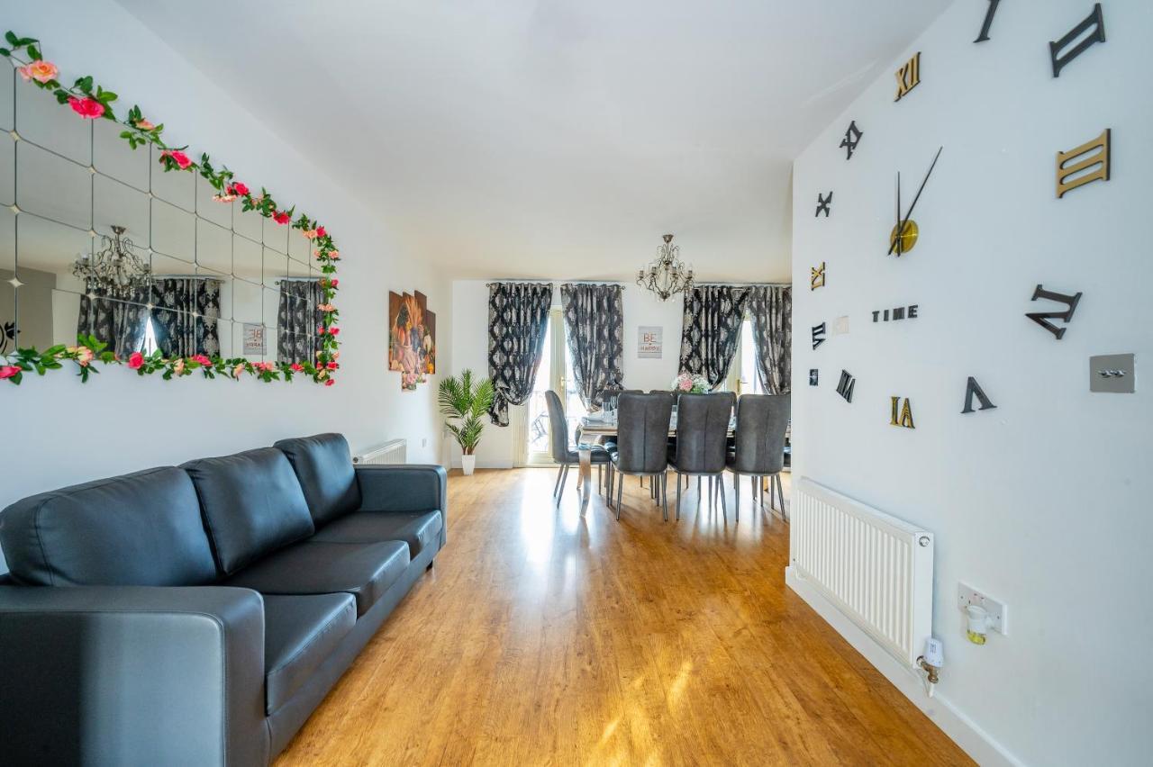 *rc27r* For Your Relaxed & Cosy + Parking Homestay Leeds (West Yorkshire)