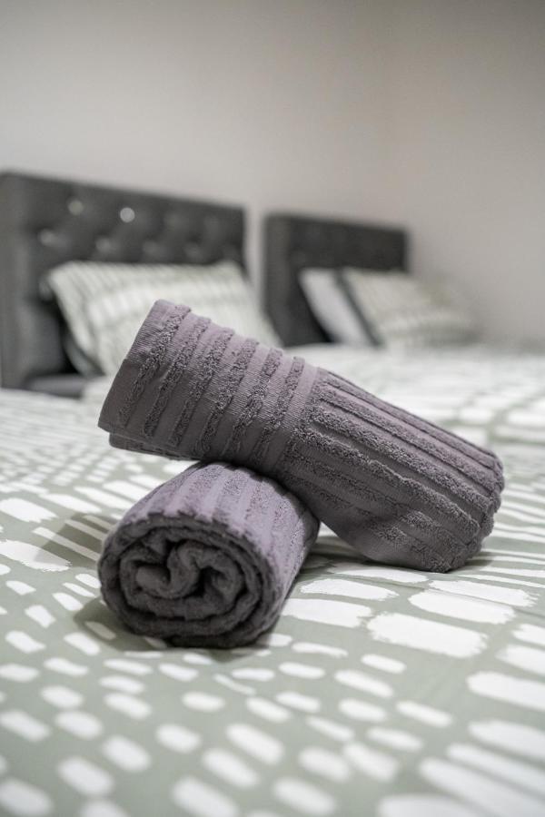 Cozy 2-bedroom Ground-floor Near Kirkstall Shopping Centre Apartment Leeds (West Yorkshire)