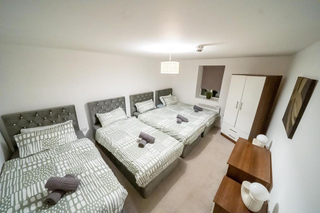 Apartment Cozy 2-bedroom Ground-floor Near Kirkstall Shopping Centre