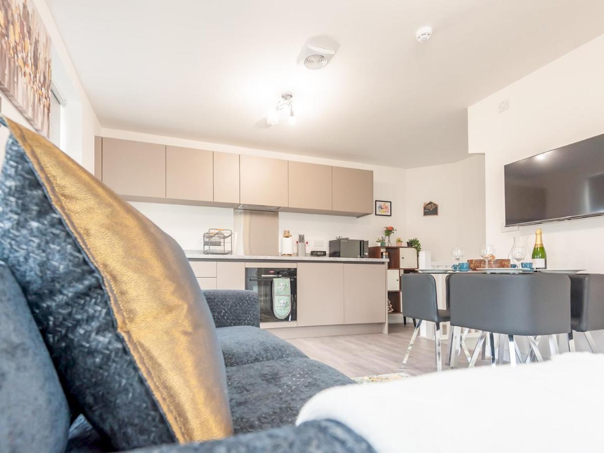 Pass The Keys Horsforth Haven - Brand New Townhouse With Balcony Holiday home Leeds (West Yorkshire)