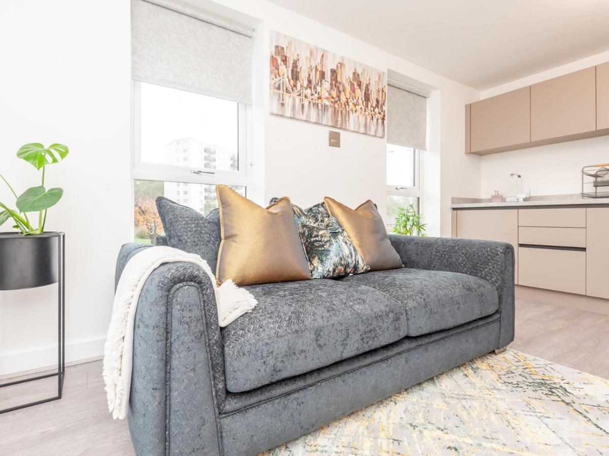 Pass The Keys Horsforth Haven - Brand New Townhouse With Balcony Holiday home