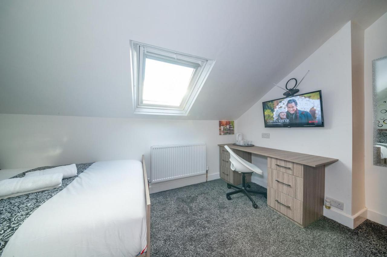 *ra12s* For Your Relaxed & Cosy + Free Parking + Free Fast Wifi * * Leeds (West Yorkshire)