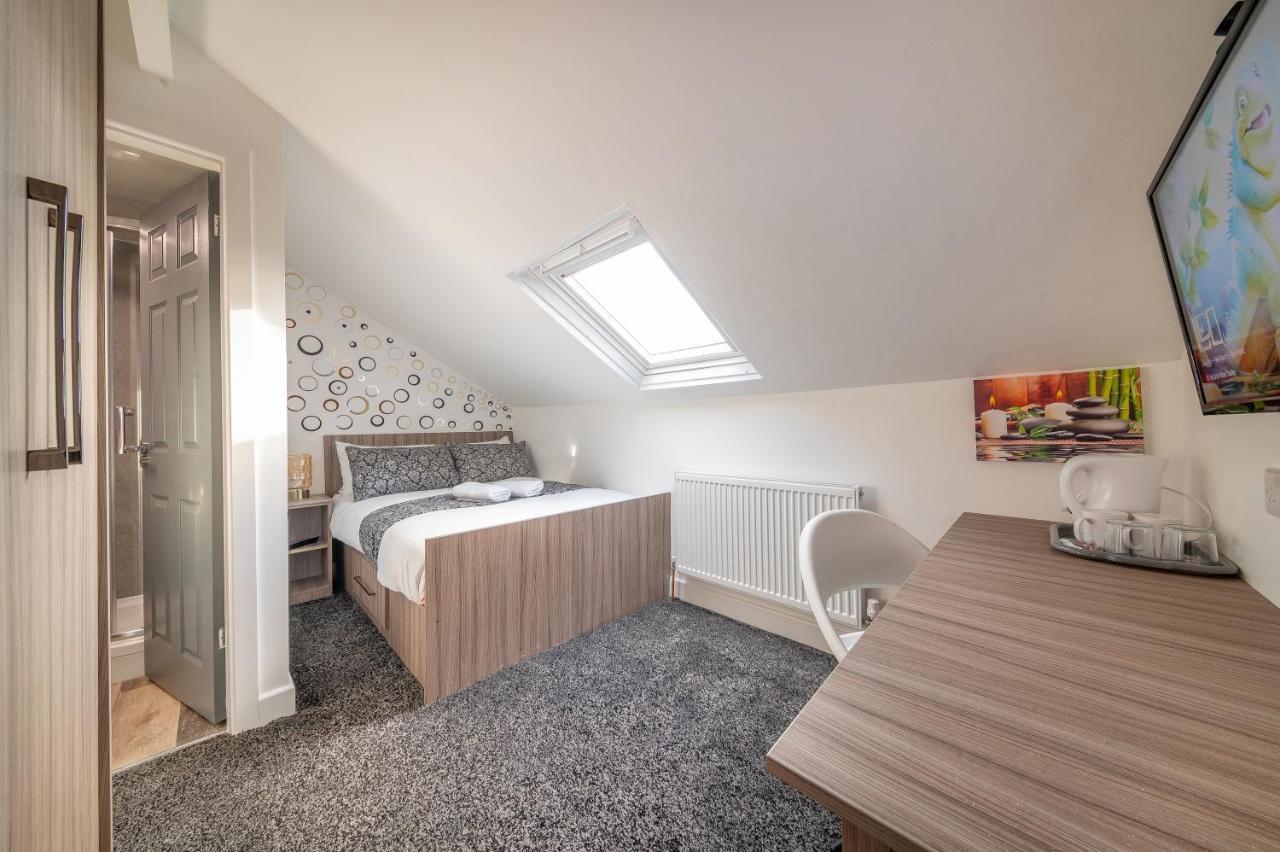 Homestay *ra12s* For Your Relaxed & Cosy + Free Parking + Free Fast Wifi * *