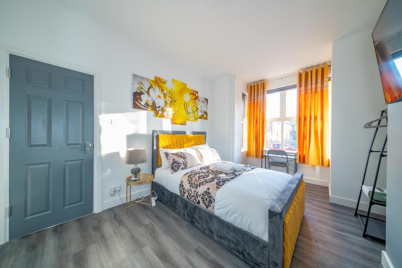 *rd12s* For Your Relaxed & Cosy + Free Parking + Free Fast Wifi * Leeds (West Yorkshire)