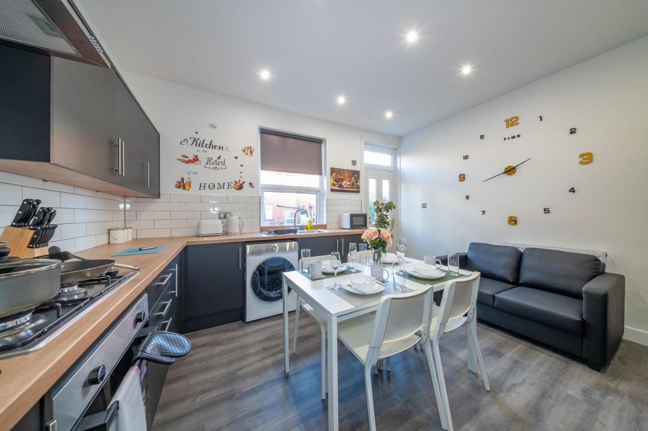 Homestay *rd12s* For Your Relaxed & Cosy + Free Parking + Free Fast Wifi * Leeds (West Yorkshire)