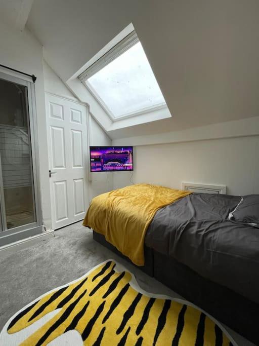 1 Bedroom Flat With En-suite * Leeds (West Yorkshire)