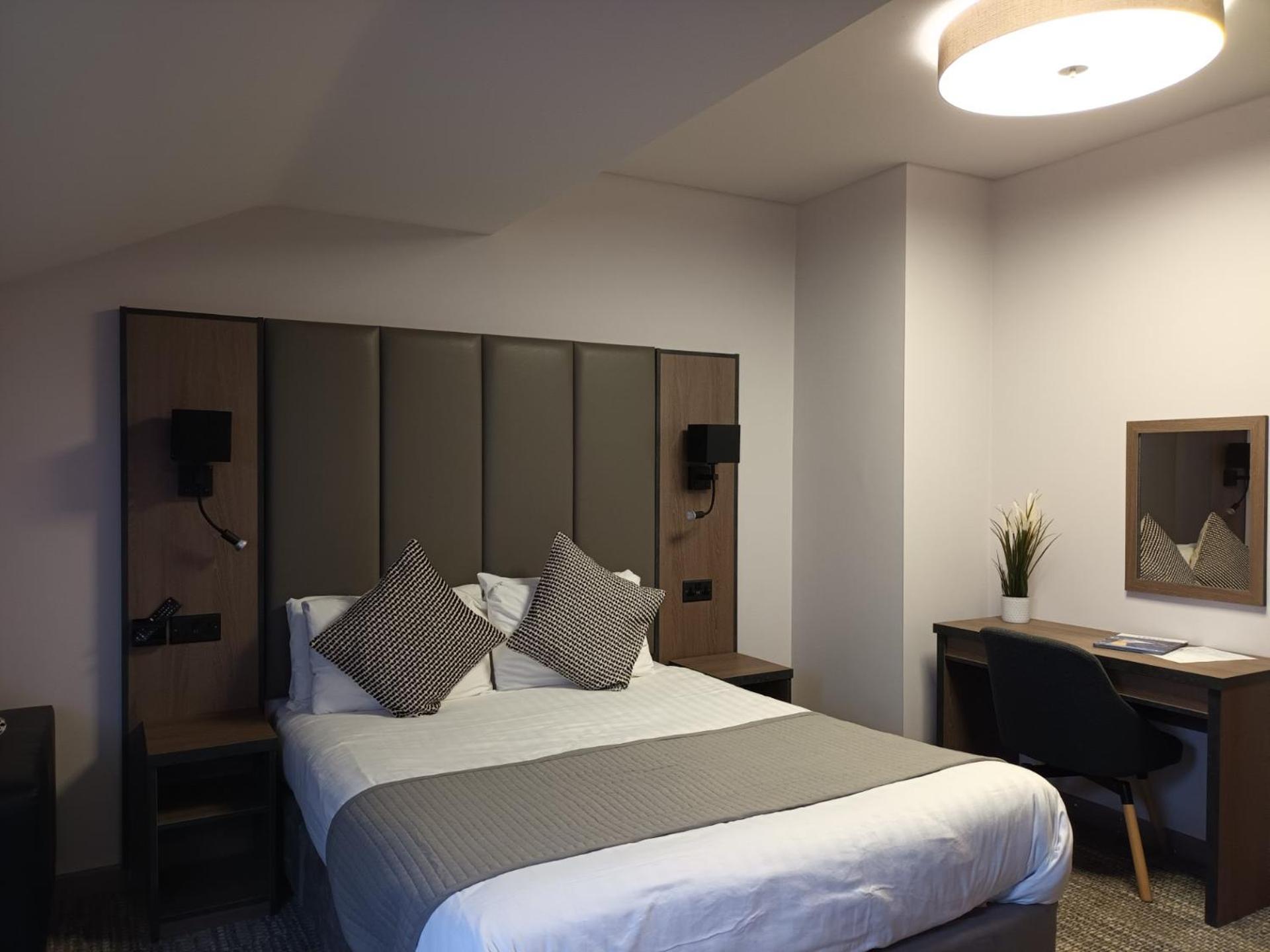 Corn Mill 3* Leeds (West Yorkshire)