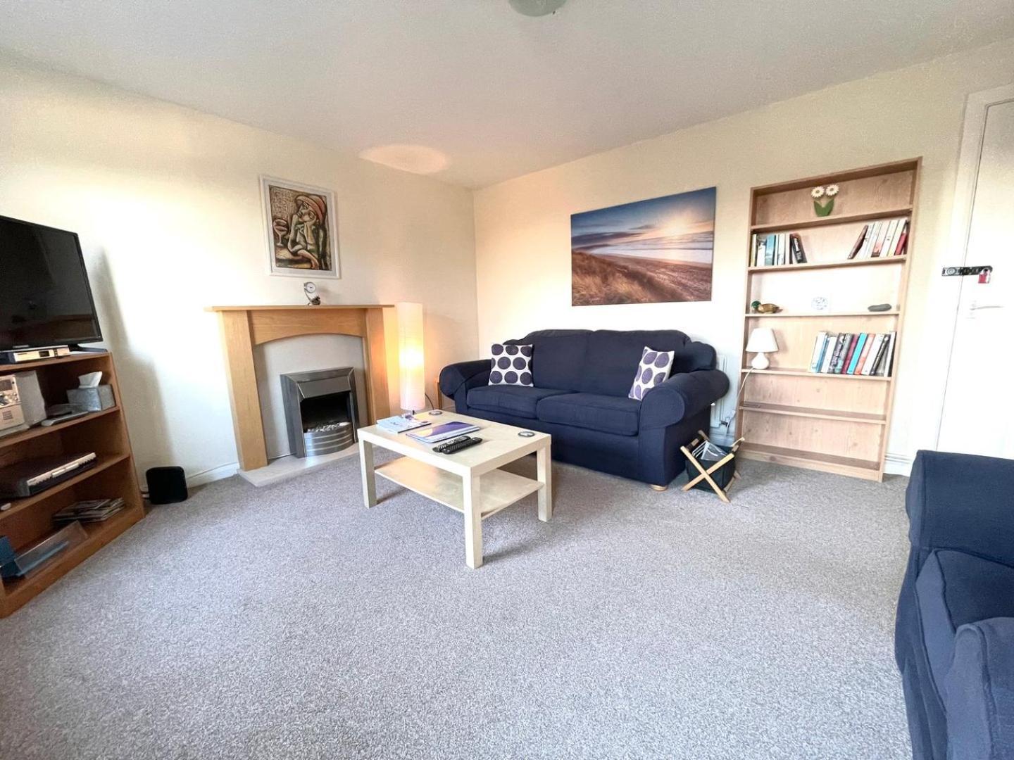 Guestready-close To Leeds City, Spacious, Sleeps 6 Guest house *