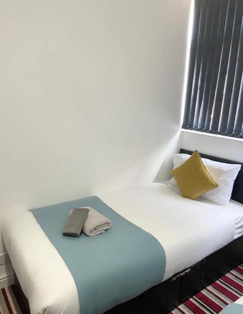 Comfy 2 Bedroom House Near Leeds Centre Leeds (West Yorkshire)