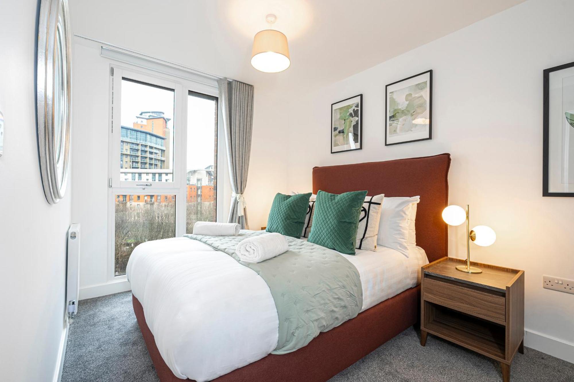Monk Bridge Viaduct Apartment *