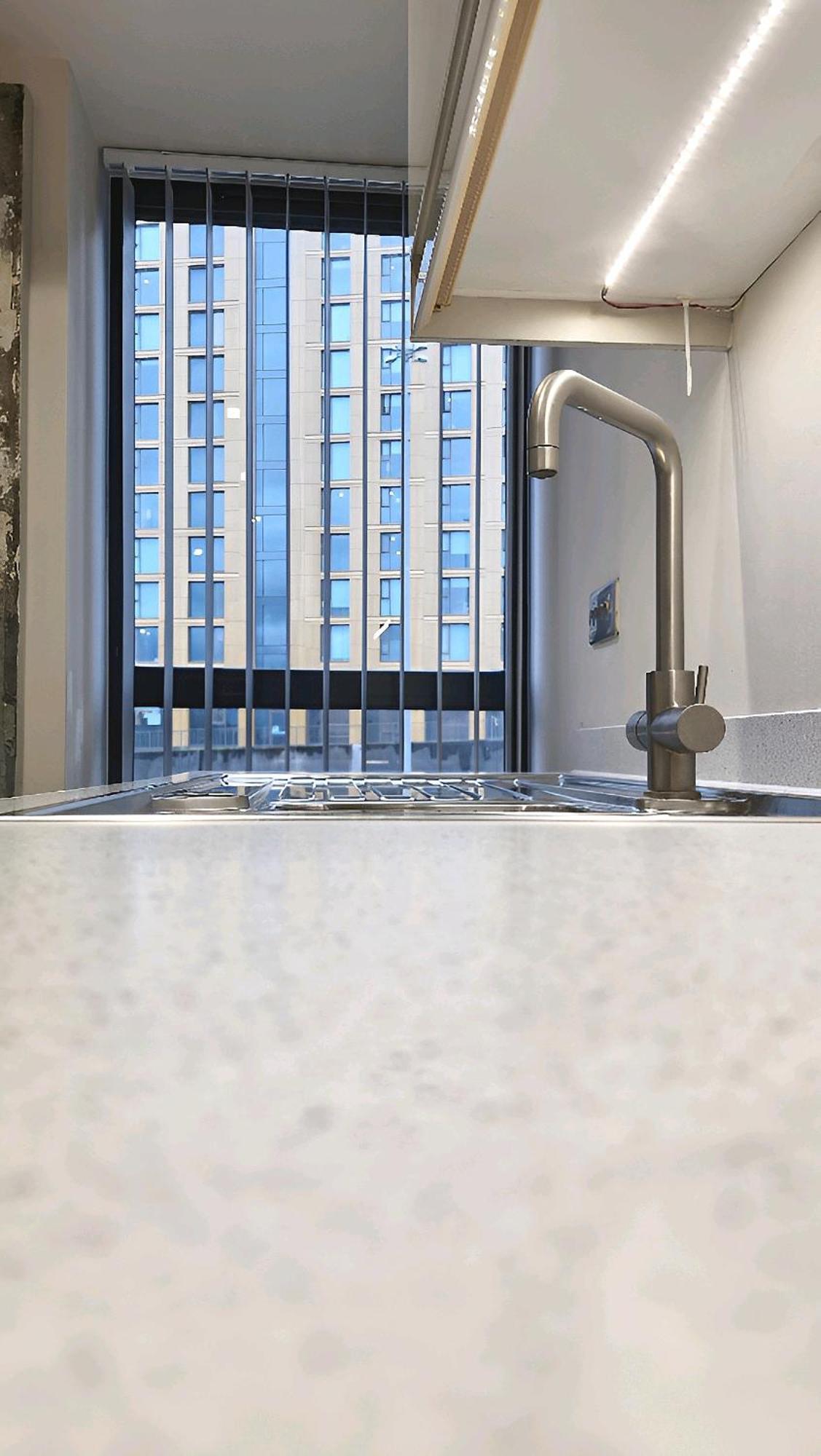 Mpl Luxury City - Free Netflix & Prime - First Direct Arena- Trinity Shopping - Sleeps 3-4 Apartment