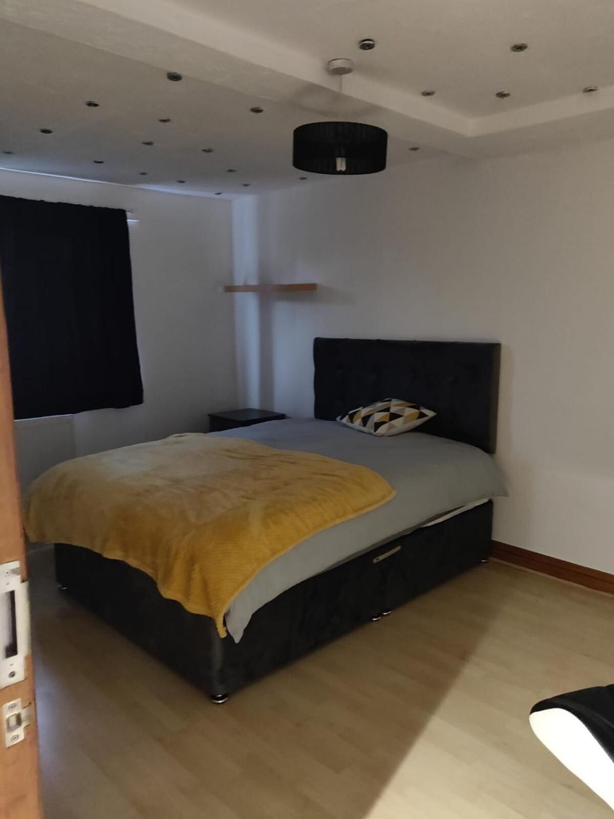 Super 7bed House - Hot Tub - Large Gathering Meets