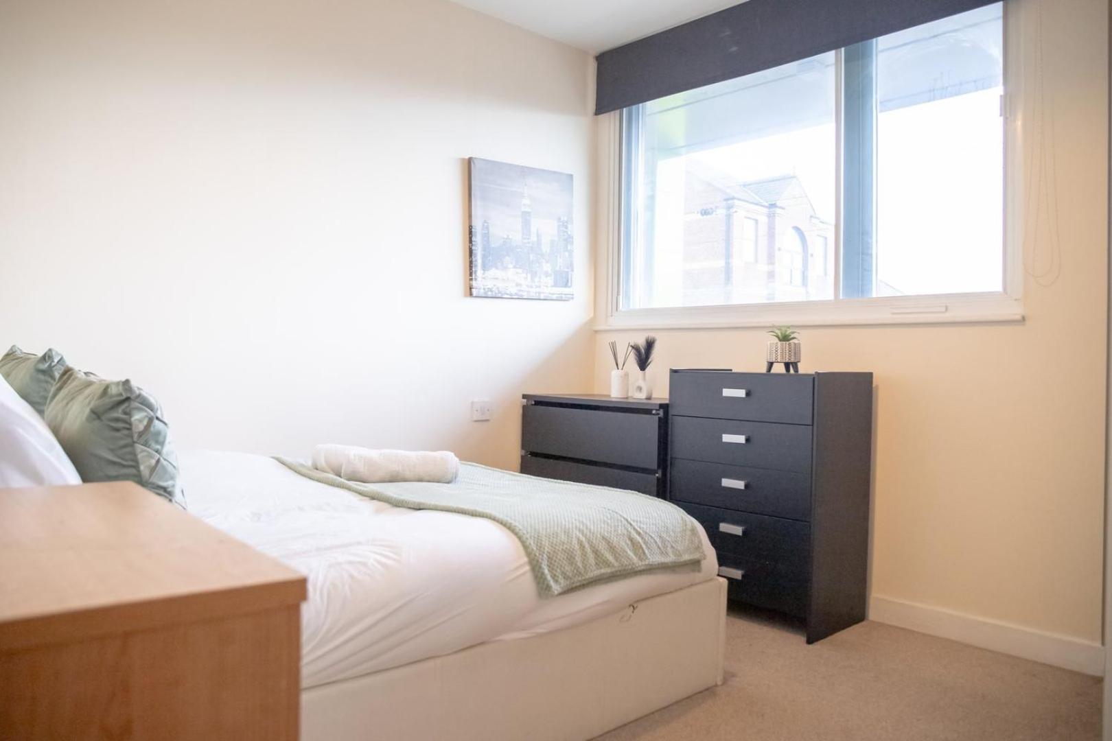 Leeds Vibrant 2 Bedroom Sleeps 4 Apartment Leeds (West Yorkshire)