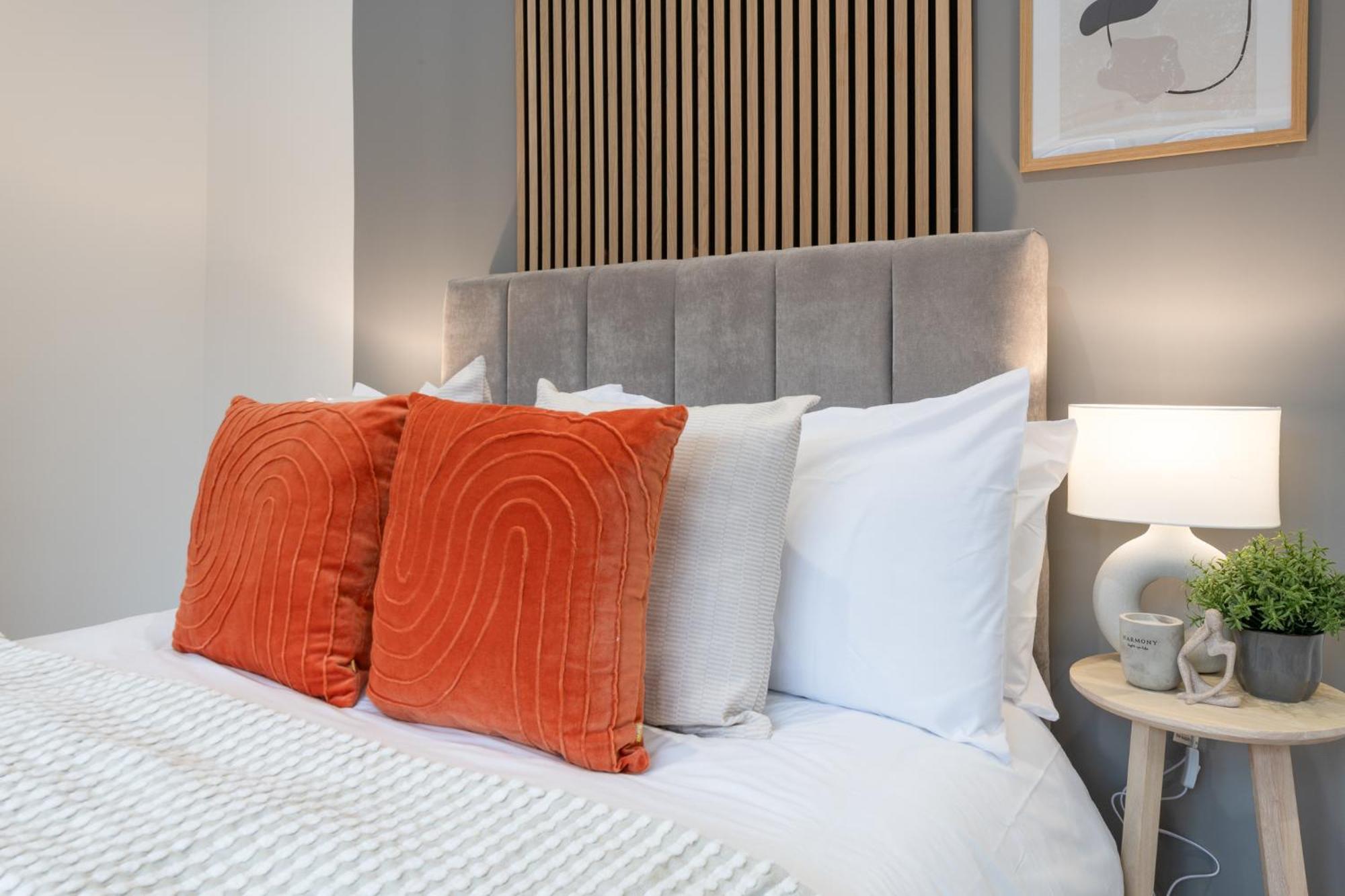 Modern 2-bedroom House Near Leeds Centre, Ideal For Contractors & Long - Nordstay Holiday home Leeds (West Yorkshire)