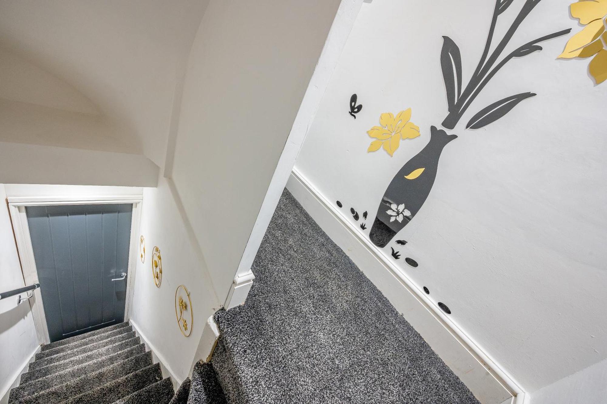 *rb10w* For Your Relaxed & Cosy + Free Parking + Free Fast Wifi * Leeds (West Yorkshire)