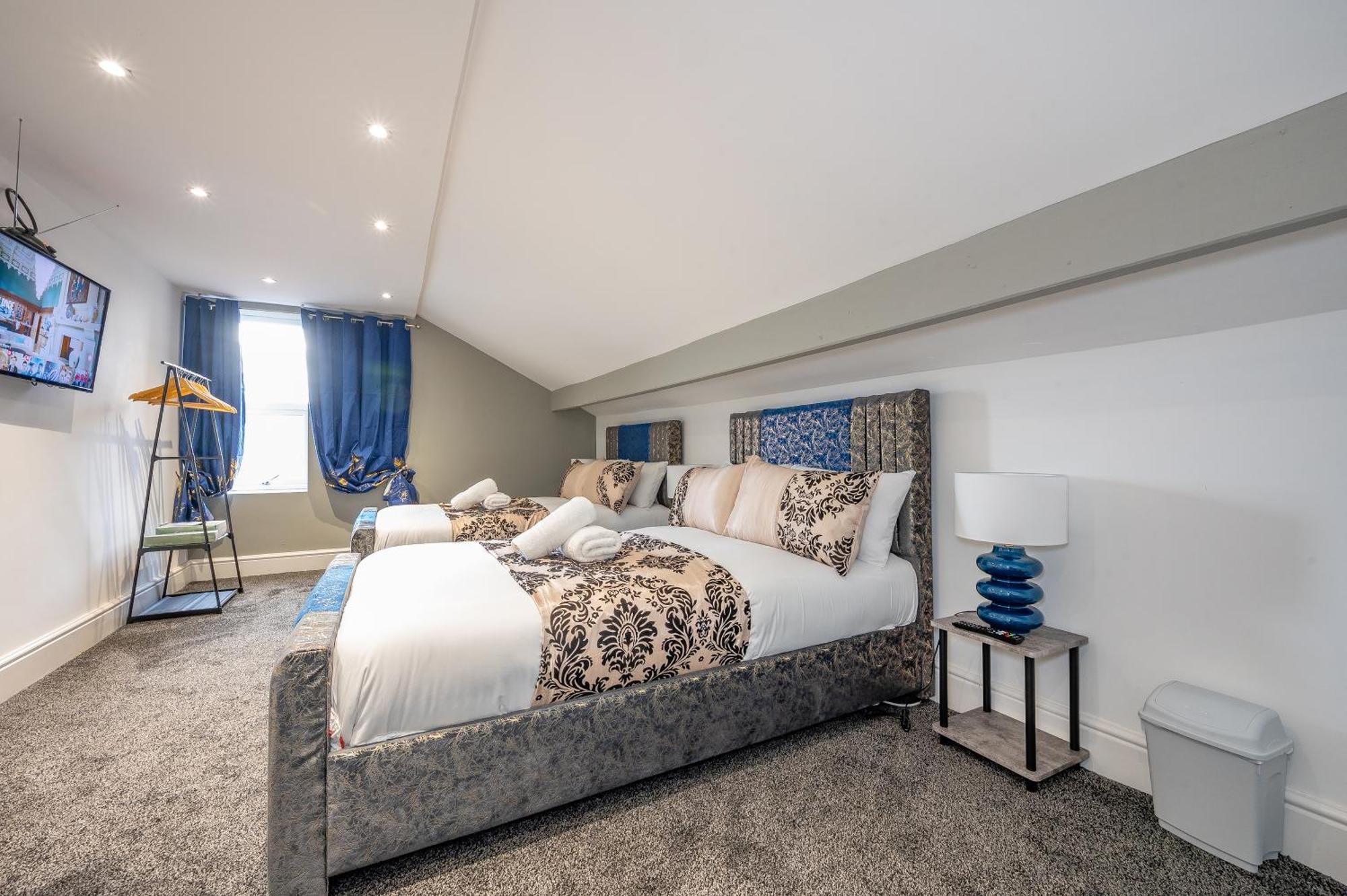 Homestay *ra10w* For Your Relaxed & Cosy + Free Parking + Free Fast Wifi * Leeds (West Yorkshire)